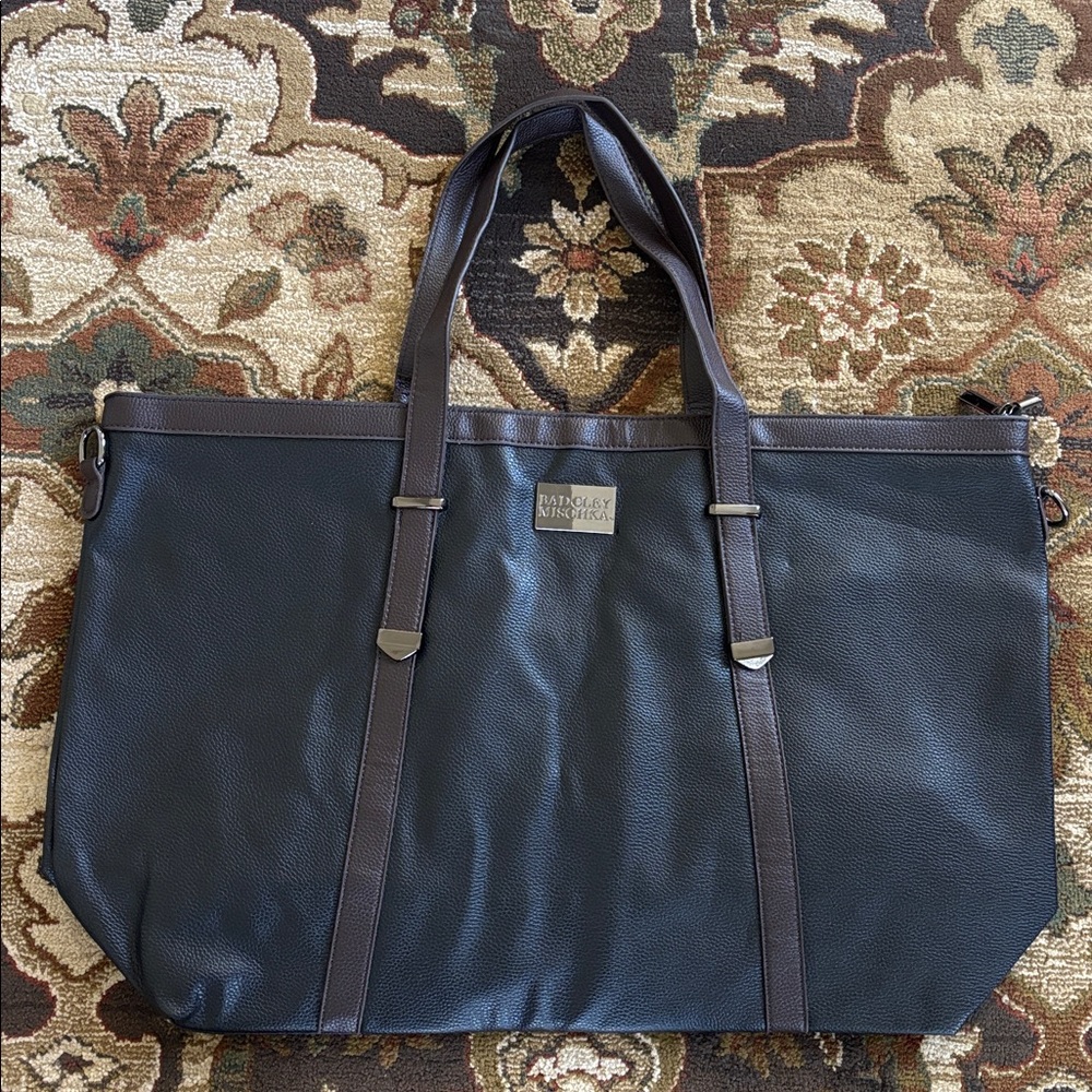 Badgley Mischka Anna XL Vegan Leather Weekender Duffel Bag - Picture 2 of 5